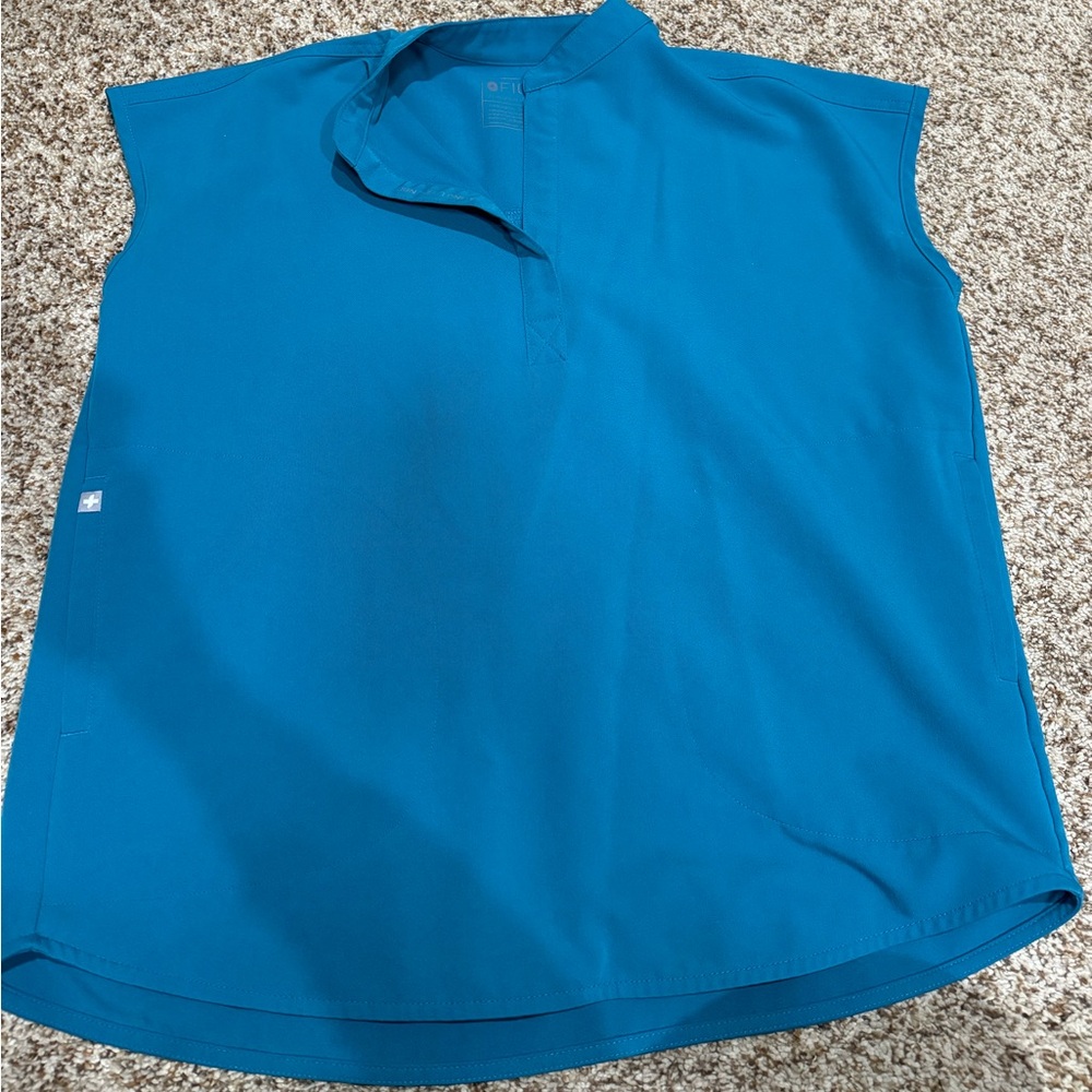 Figs set of scrubs